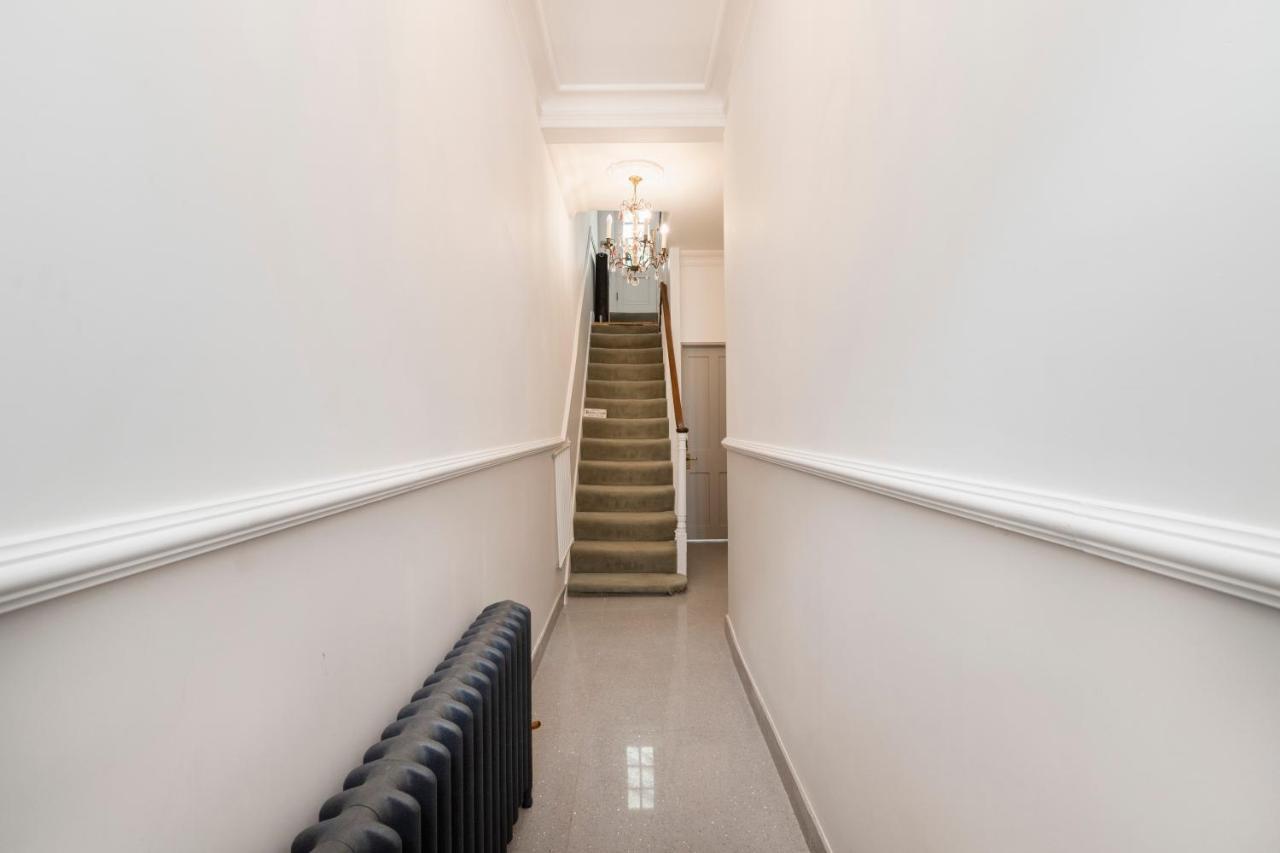Апартаменты Victoria Belgravia Townhouse Лондон Экстерьер фото