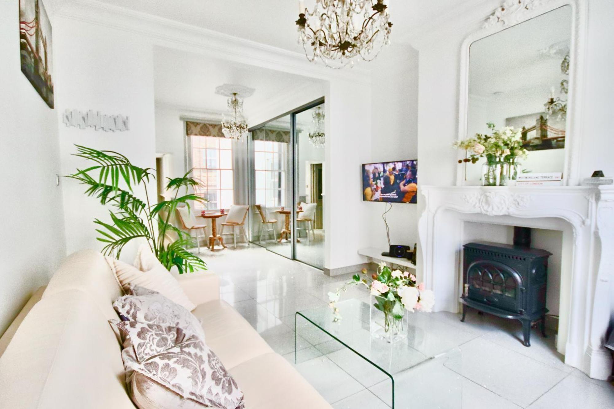 Апартаменты Victoria Belgravia Townhouse Лондон Экстерьер фото