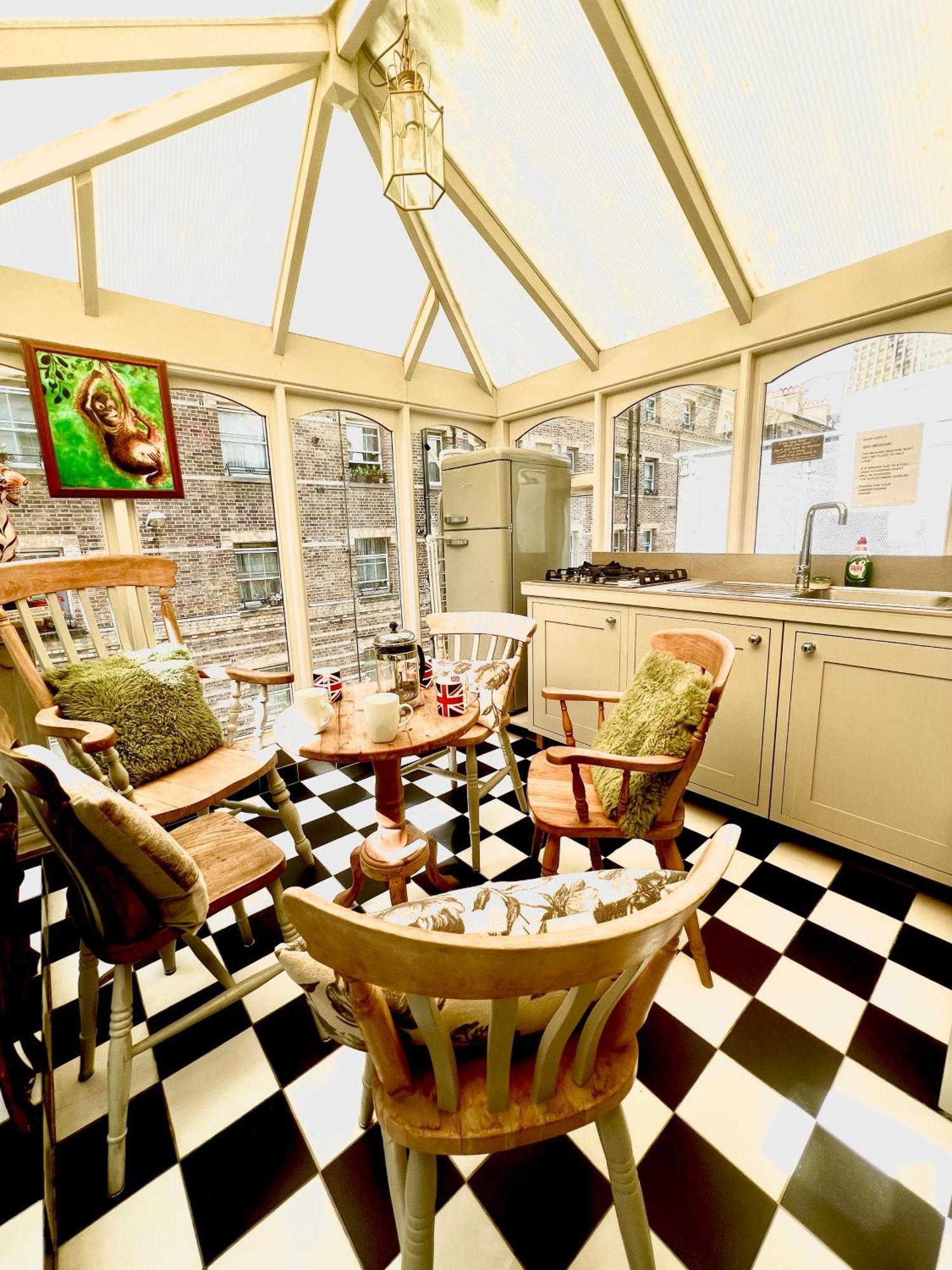 Апартаменты Victoria Belgravia Townhouse Лондон Экстерьер фото